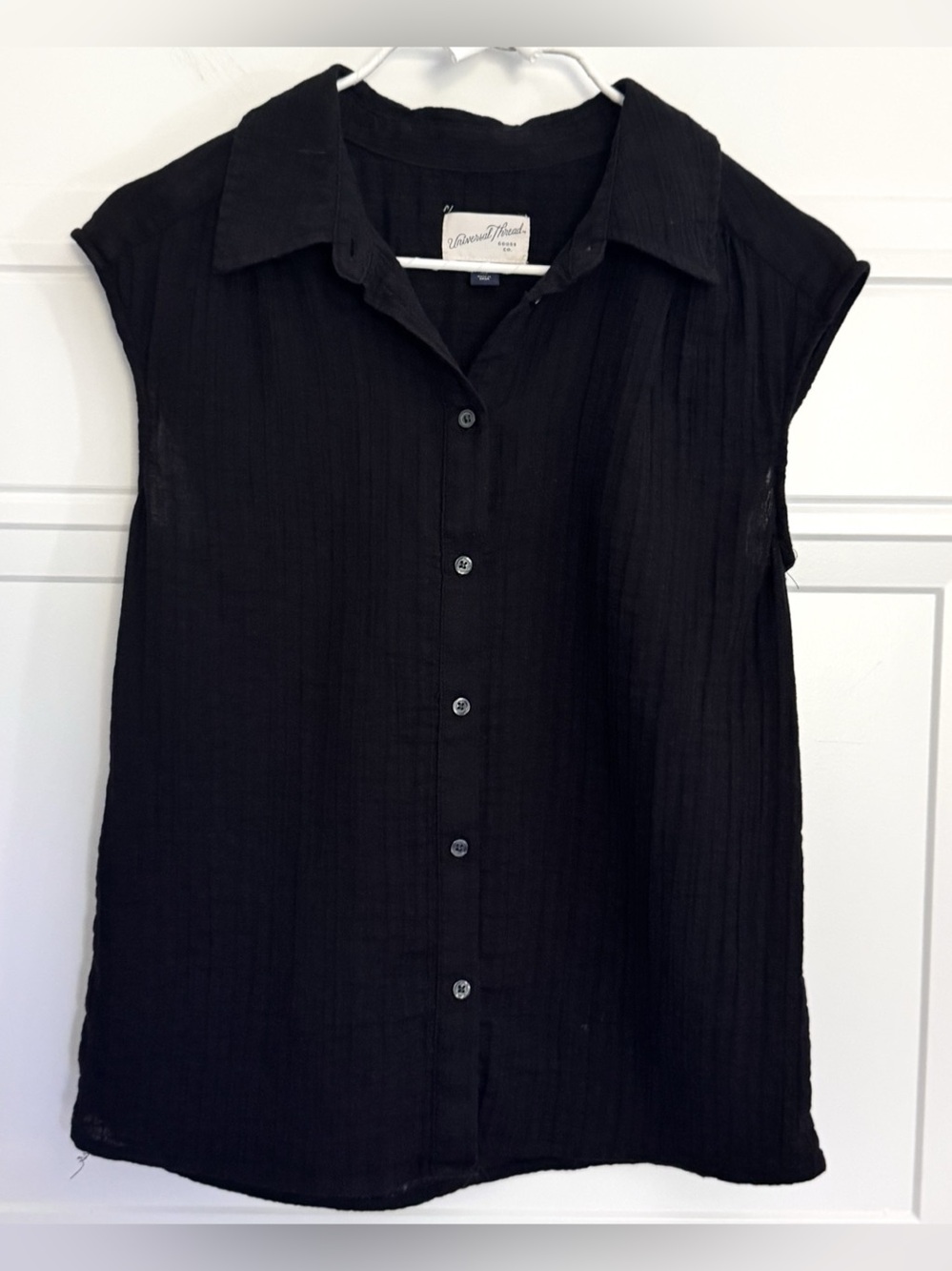 Universal Thread Short Sleeve Cotton Button Front Top in Black, XS